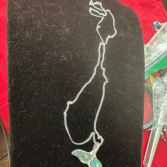 Sterling Silver Abalone Whale Tail Pendant Necklace Ocean Theme - Picture 4 of 4